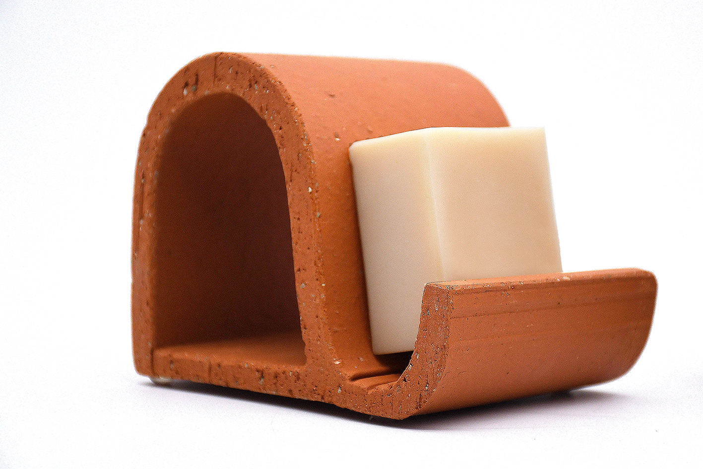 porte-savon Argela avec savon
collection d'objets en argile absorbante permettant de faire sécher beaucoup plus vite tout ce qui est humide : savon, textile, gant, torchon, serviettes, éponge...
fabrication française locale d'occitanie à Toulouse
Artisanat made in france